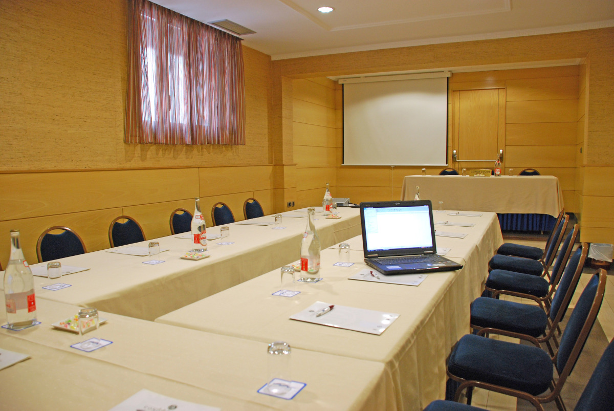 Отель Conde Duque Bilbao