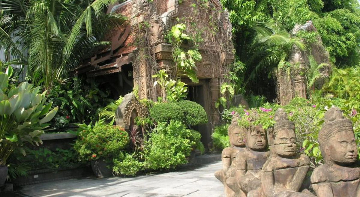 White House Beach Resort And Spa