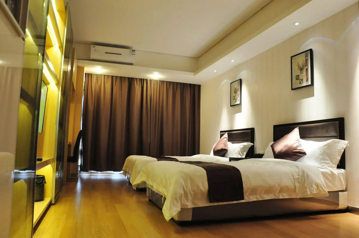 BaiHe International Apartment Hotel
