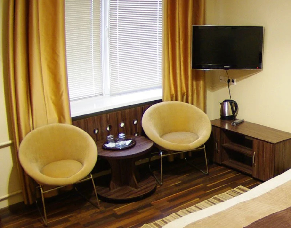 Отель Дарницкий