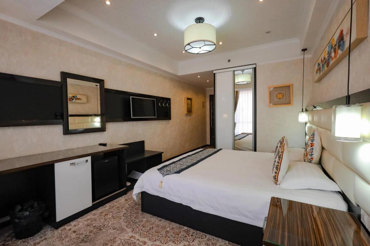 Отель Атлас