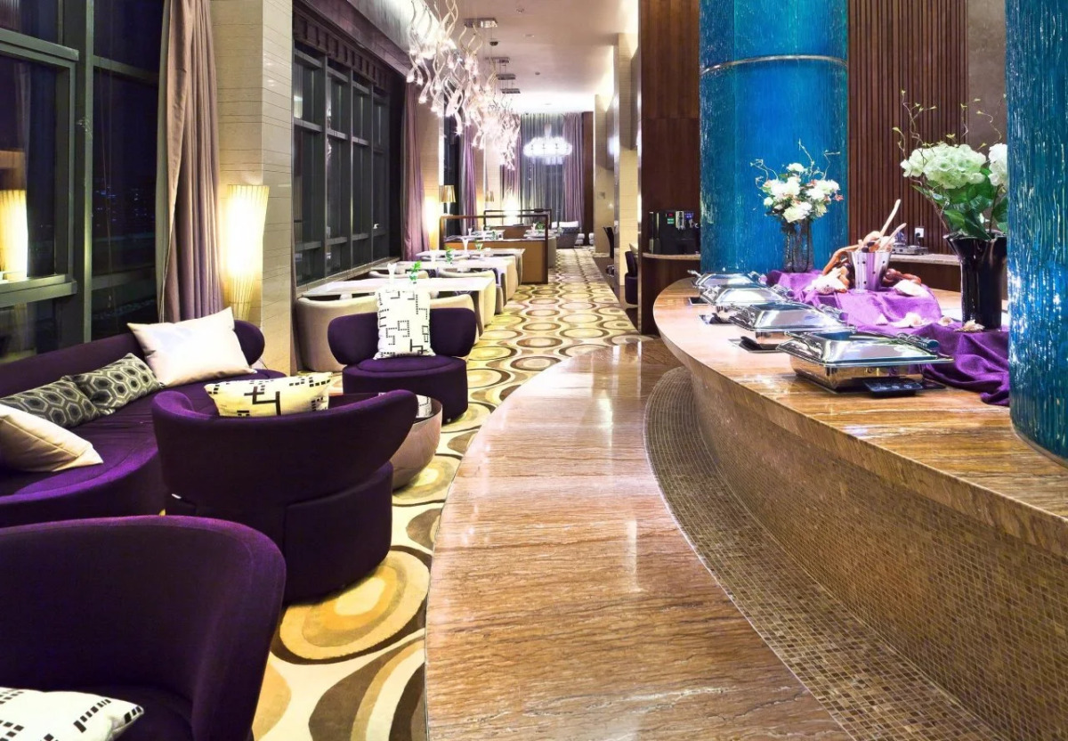 Holiday Inn Qingdao City Centre by IHG