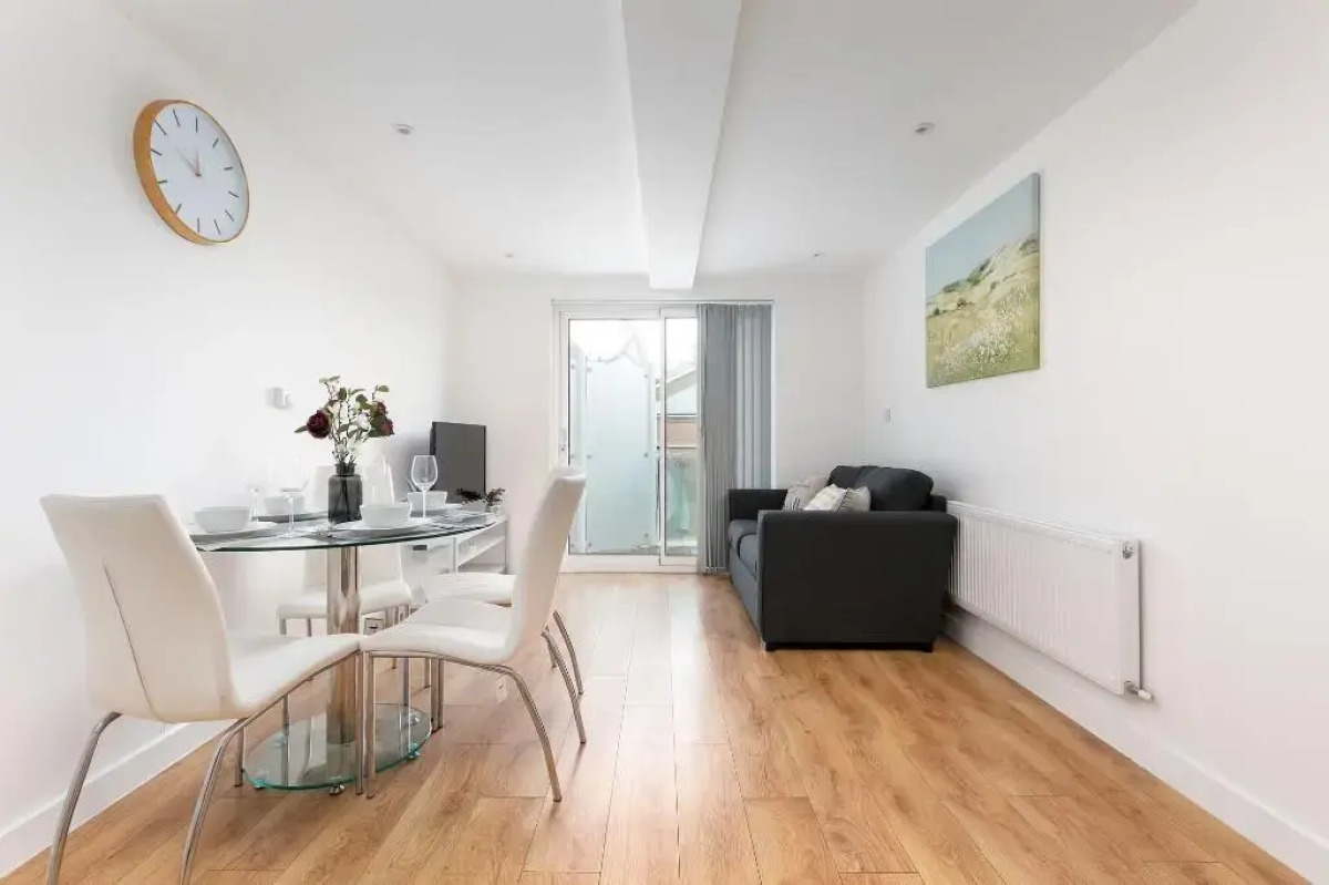 Skyvillion Tower Points - Tower Point Lovely apartment in Enfield London