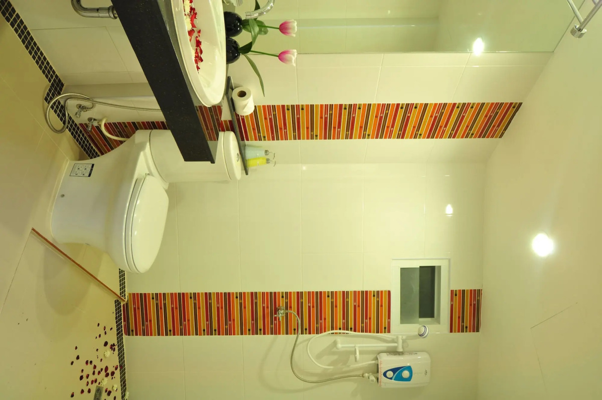 Green Harbor Hotel & Service Apartment