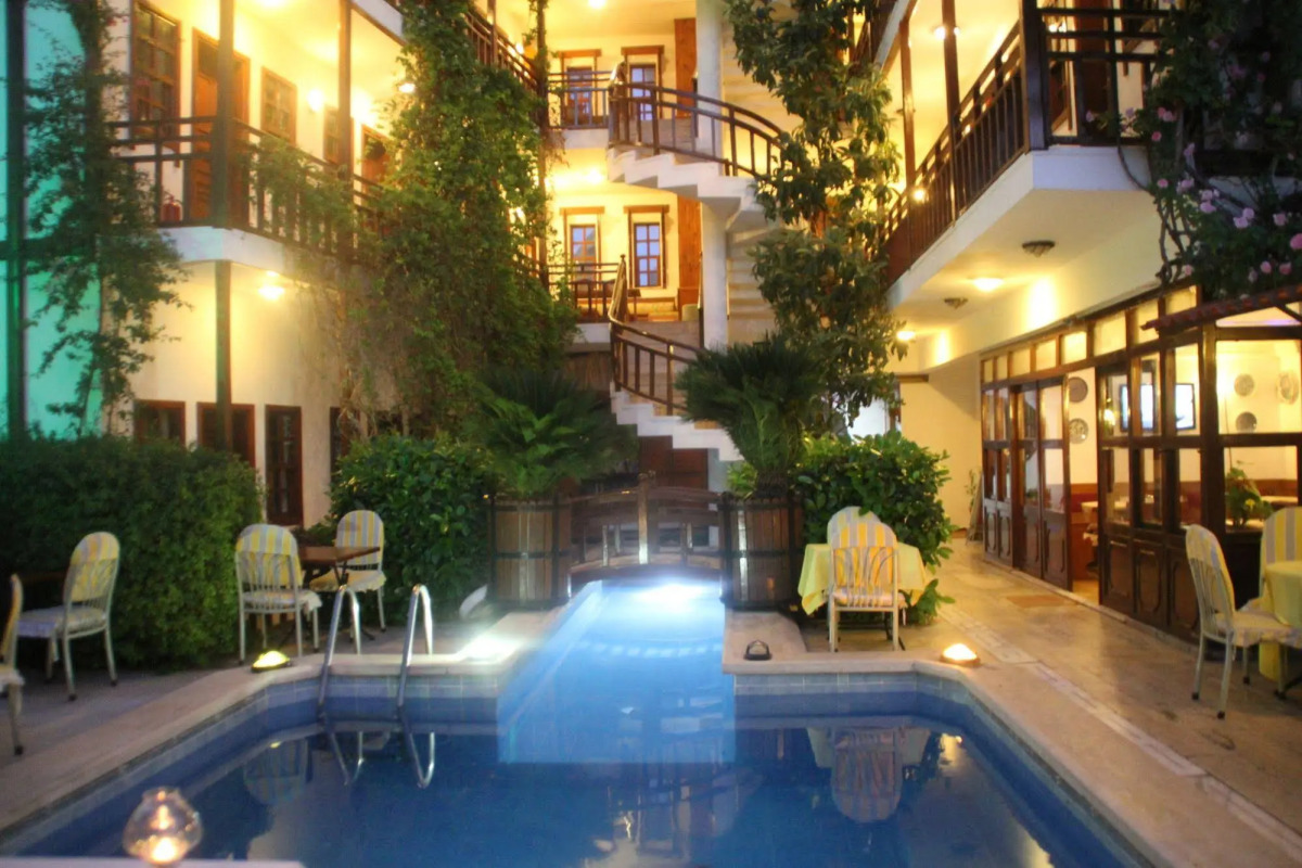 Hotel Karyatit Kaleiçi