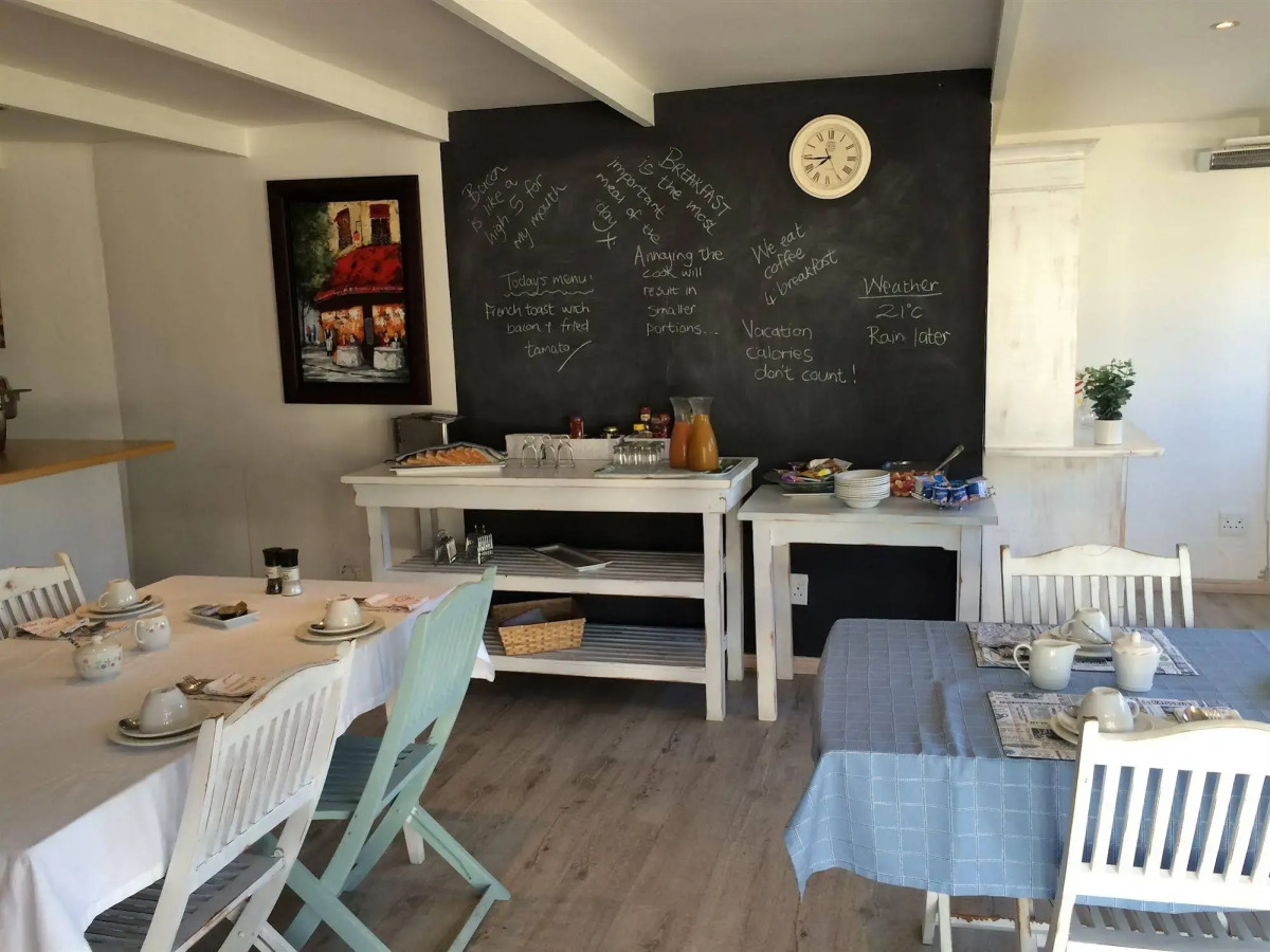 Sixteen Guest House on Main