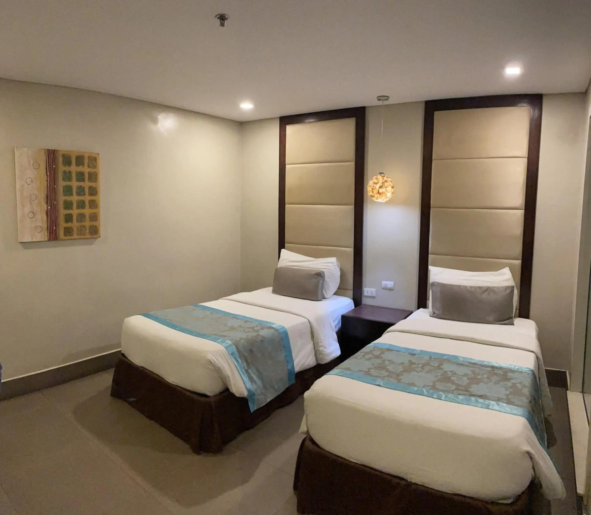 Goldberry Suites & Hotel Mactan