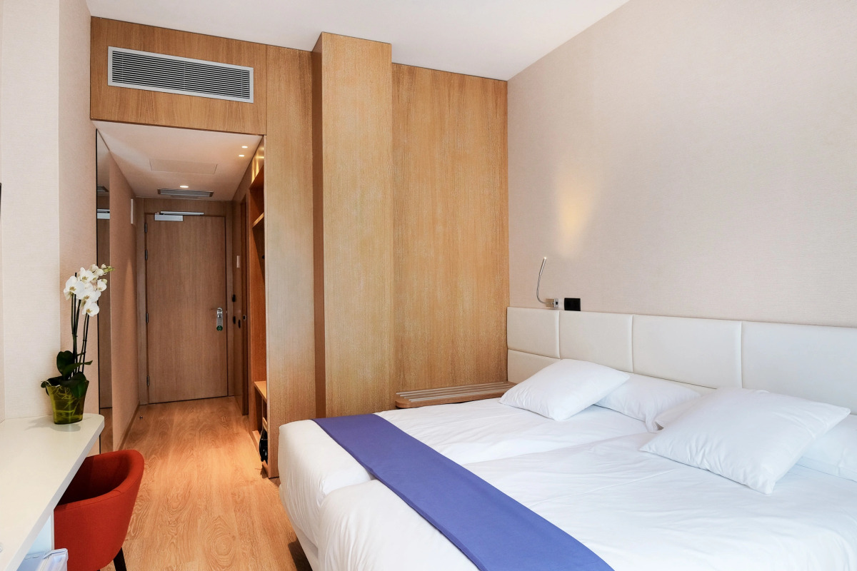 Отель Caledonian