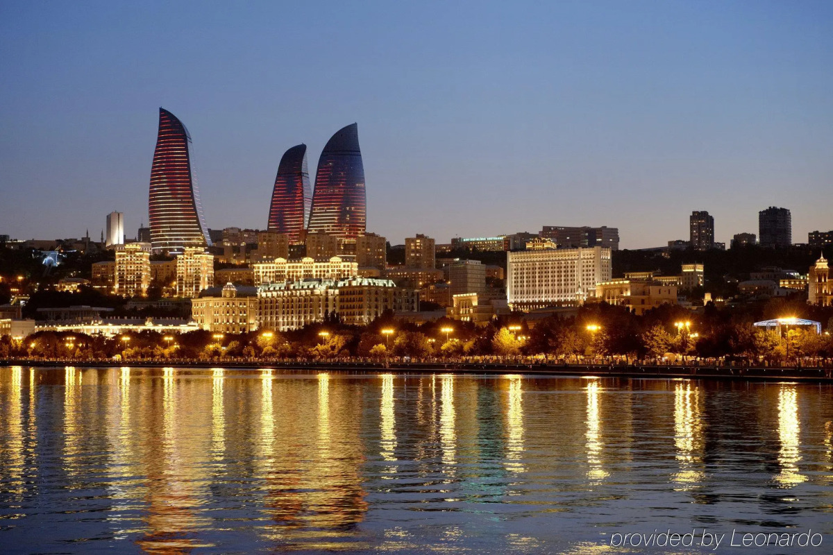 Отель Fairmont Baku at the Flame Towers