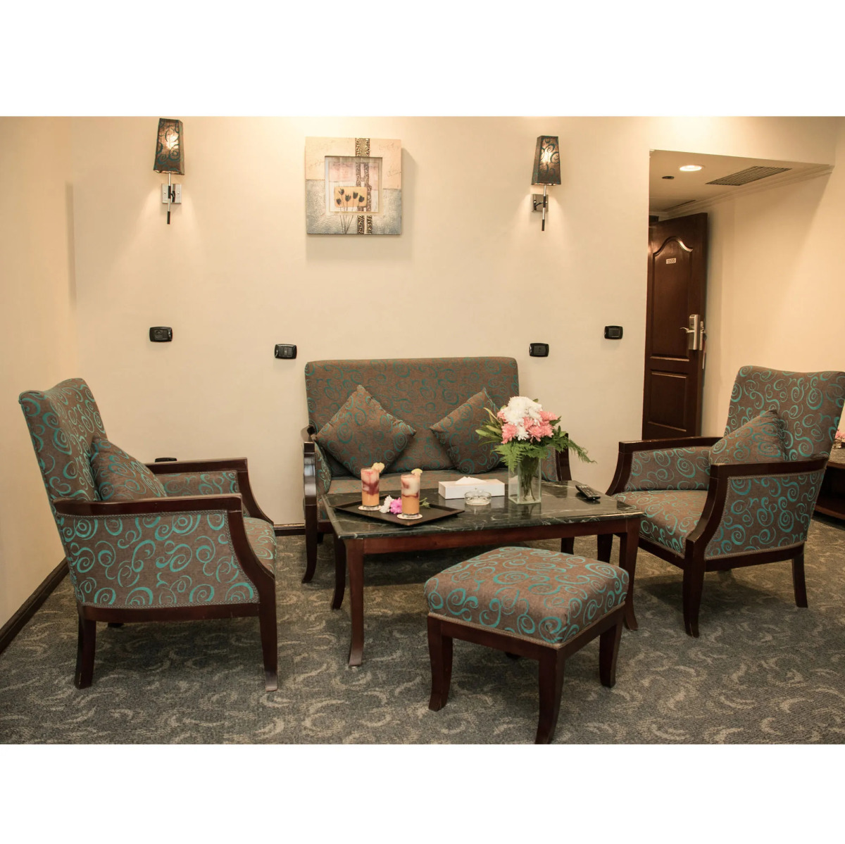 Cherry Maryski Hotel