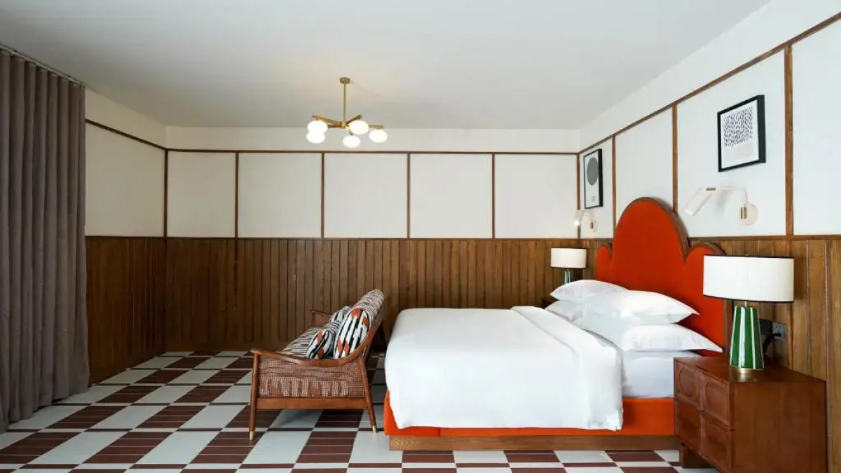 Sugar Marina POP, Kata Beach