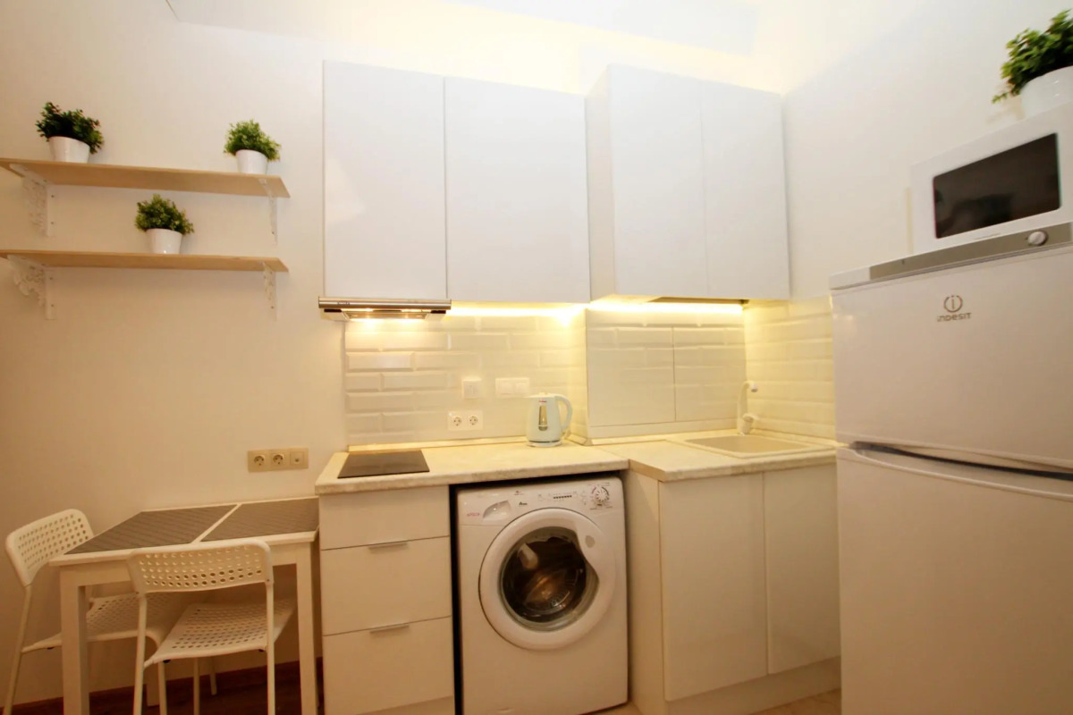 Tverskaya Street (Тверская Стрит) на улице Нижняя 5