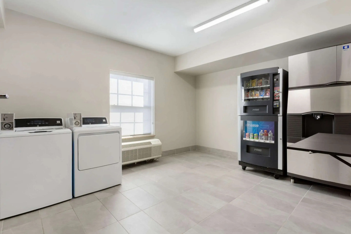 Comfort Suites East Brunswick - South River