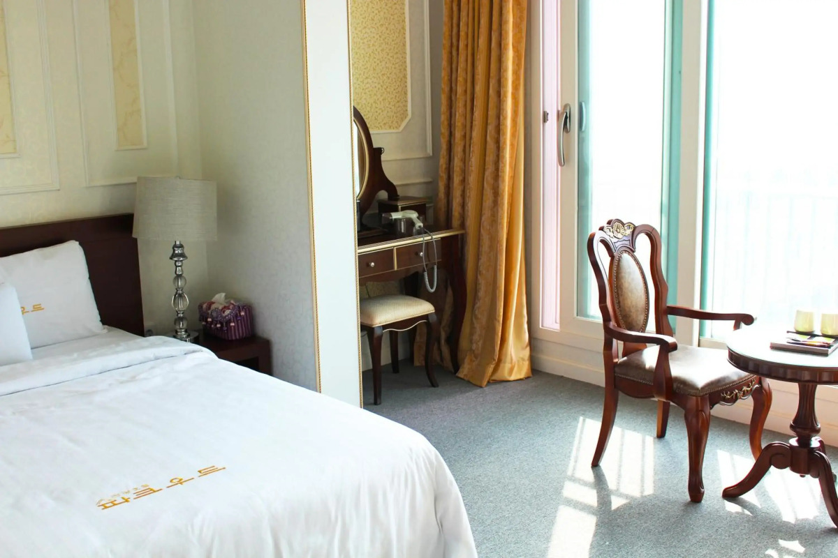 Hotel Parkwood Incheon Airport