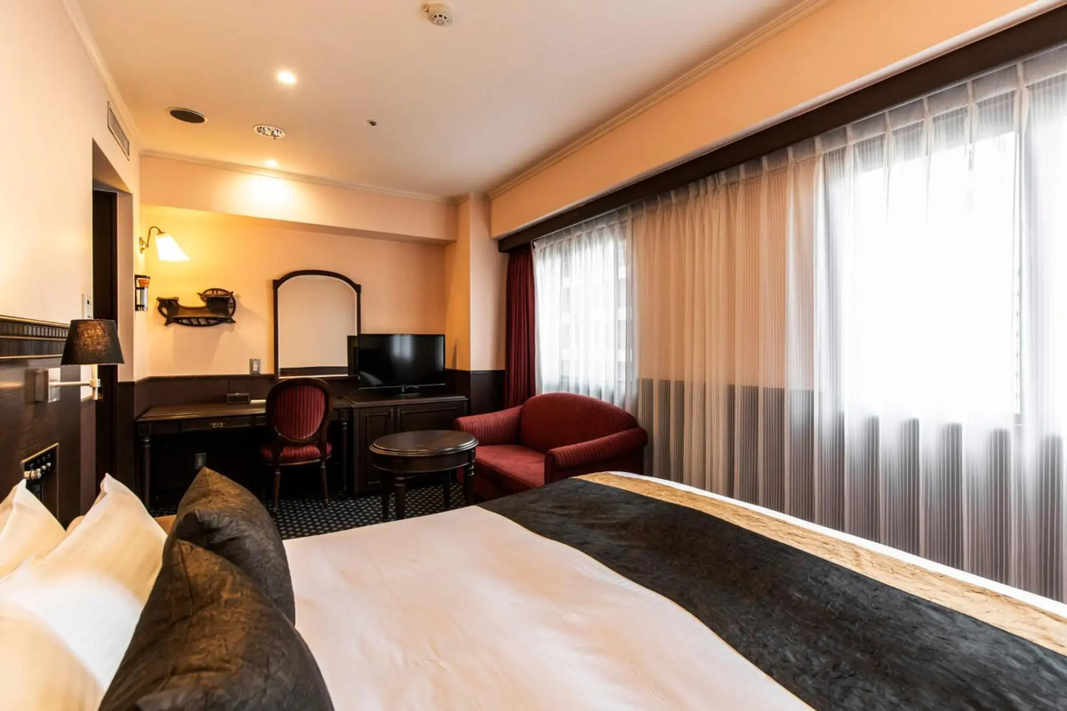 Kobe Tor Road Hotel Sanraku