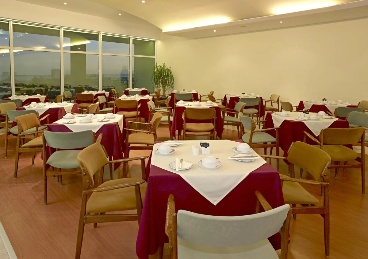 Luna Esperança Centro Hotel