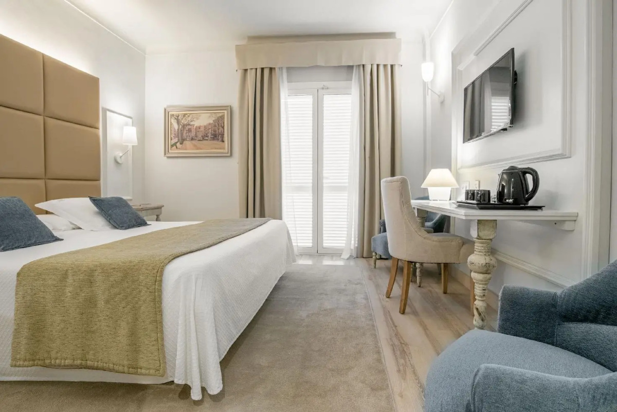 Hotel Pirineo Figueres by Pierre and Vacances