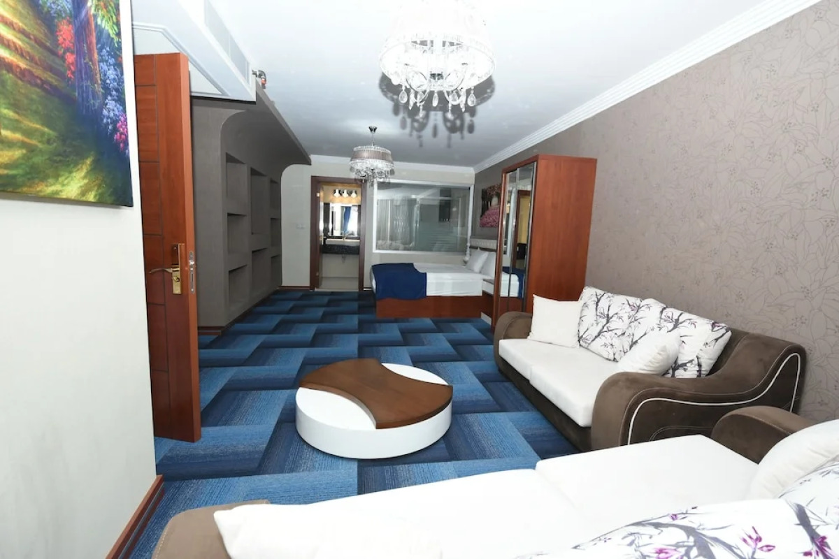 Business Grand Hotel