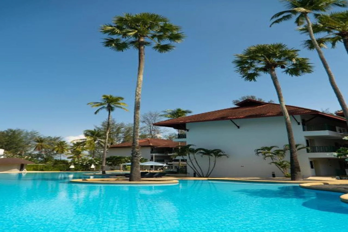 Курортный отель Amora Beach Resort Phuket