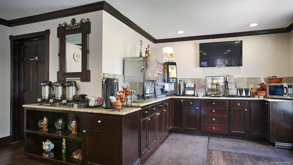 Quality Inn & Suites Dallas - Cityplace