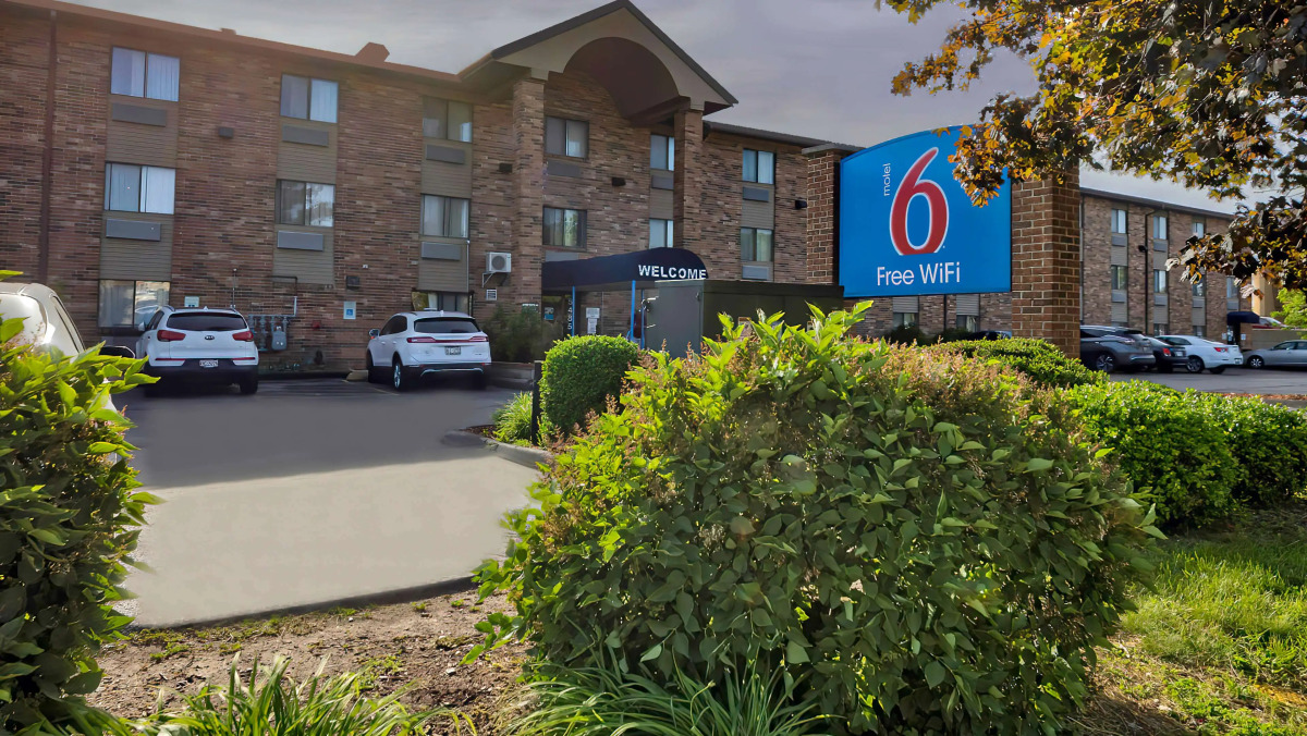 Motel 6 Milwaukee, WI - Glendale