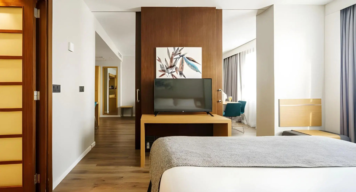 Hotel ILUNION Valencia 4