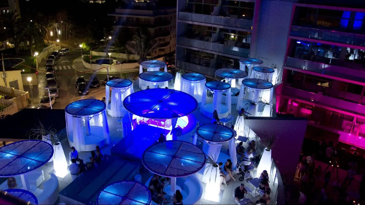 Apolo Suites Rentalmar