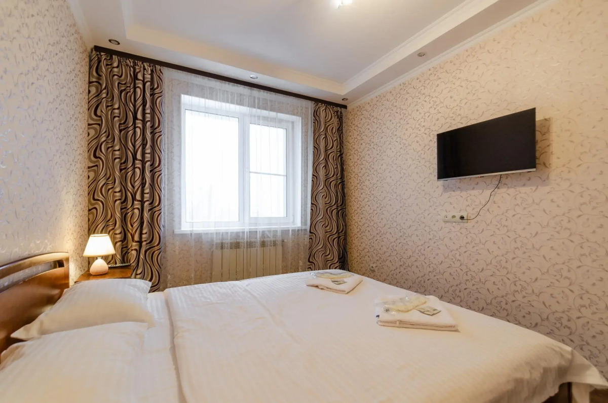 Квартирное бюро Крылья на улице Ивана Франко 7