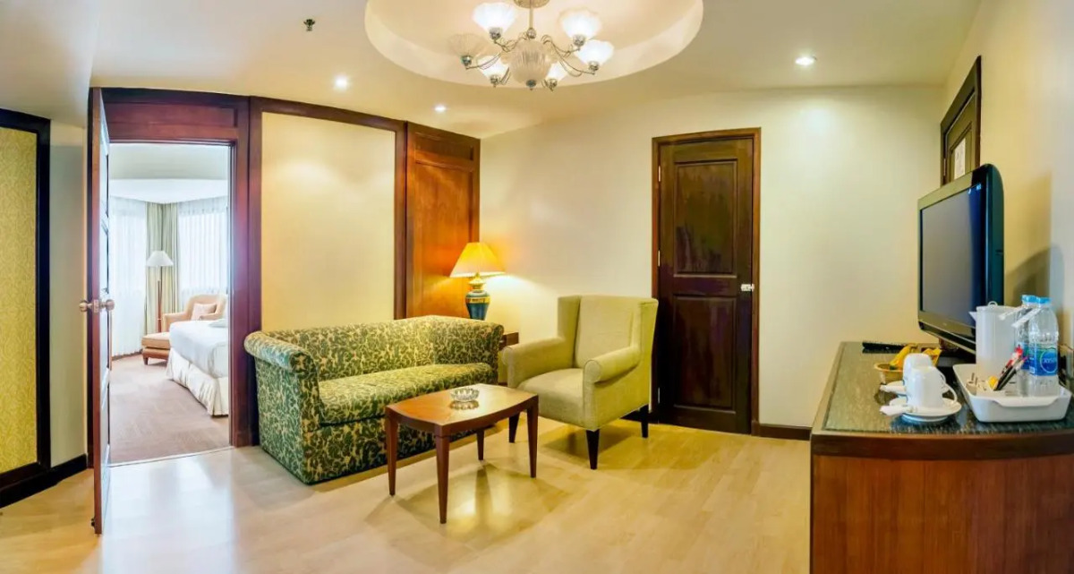 Jomtien Palm Beach Hotel And Resort