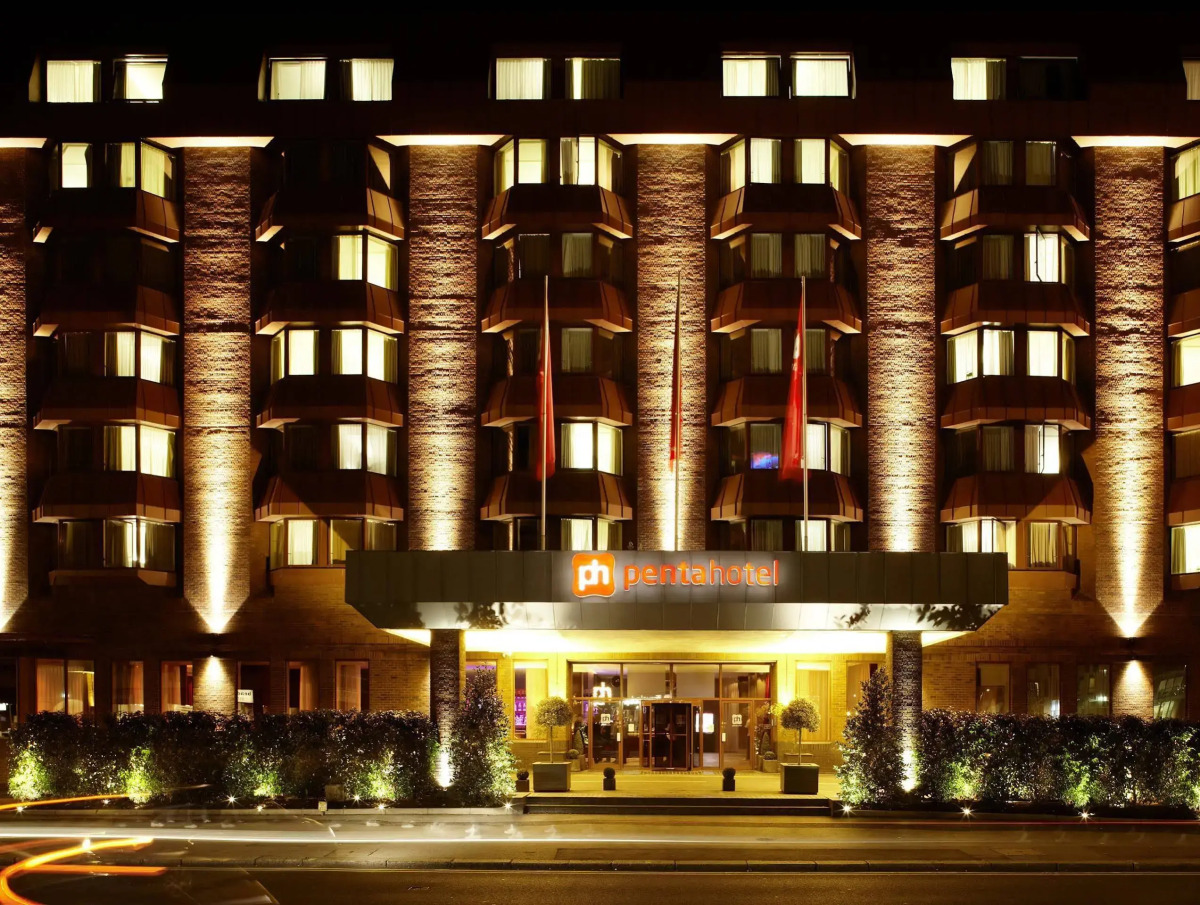 Отель Pentahotel Reading