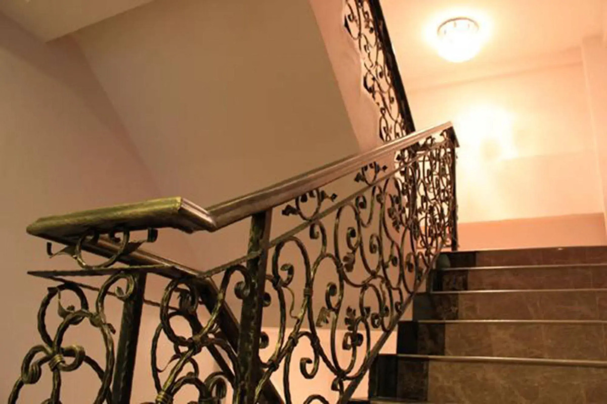 Maleez Lodge Hotel and Restaurant