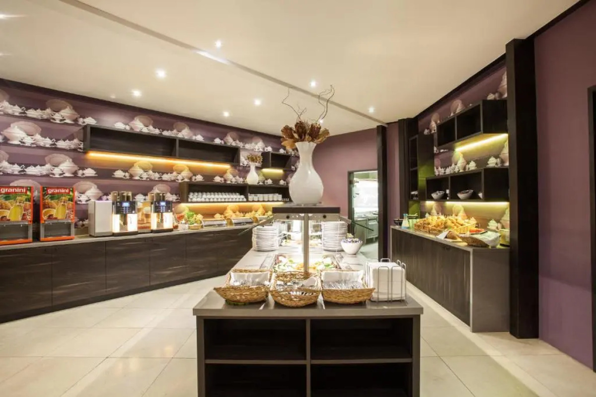 Ayun by Centro Deluxe