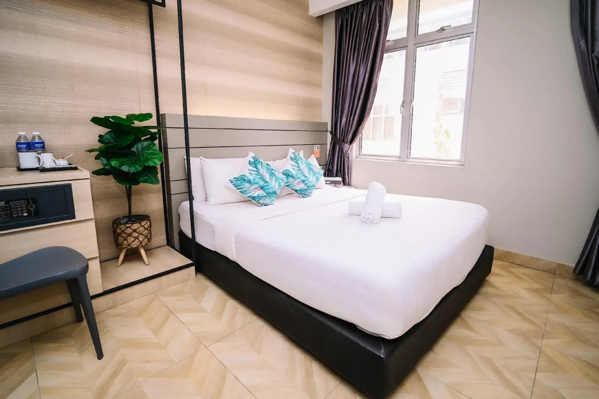 Worldview Grand Hotel