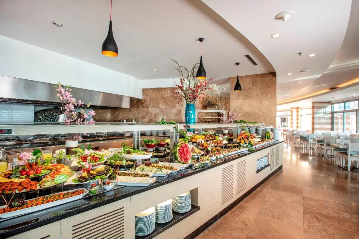 Charisma De Luxe Hotel