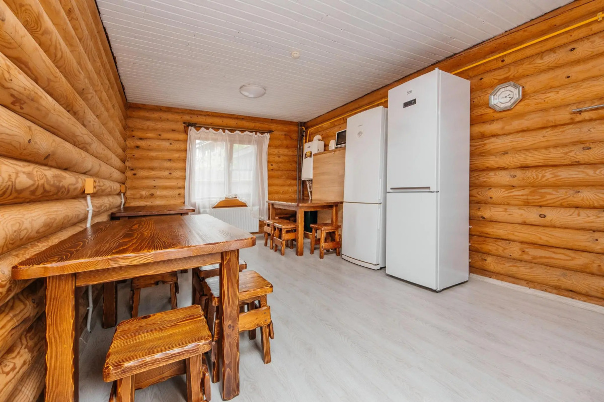 House Izbushka (Zhiloj dom)