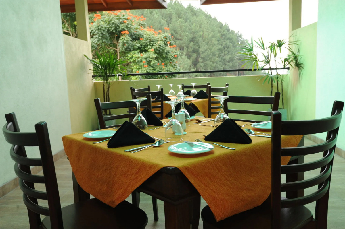 Отель Melheim Kandy Villas