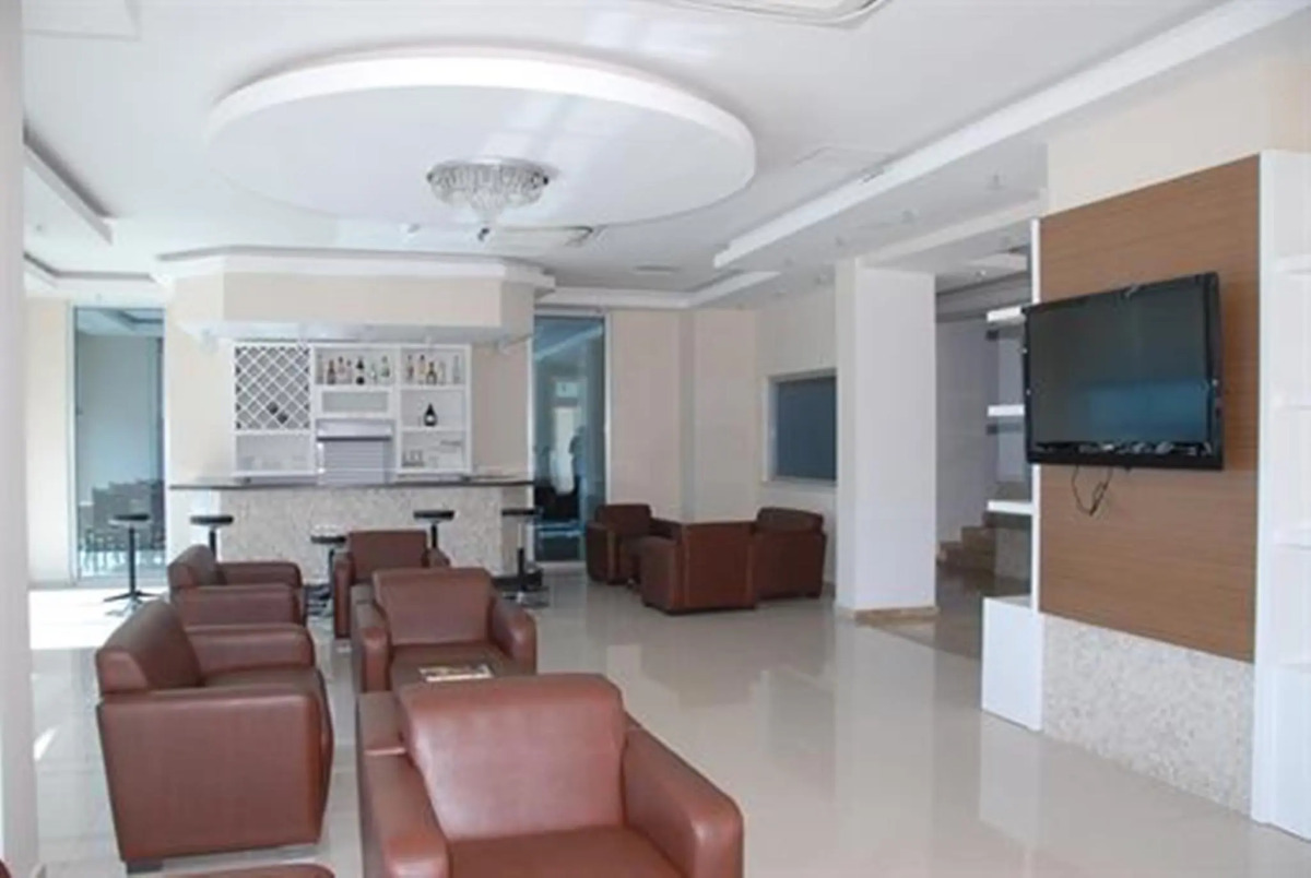 Отель Venessa Beach 