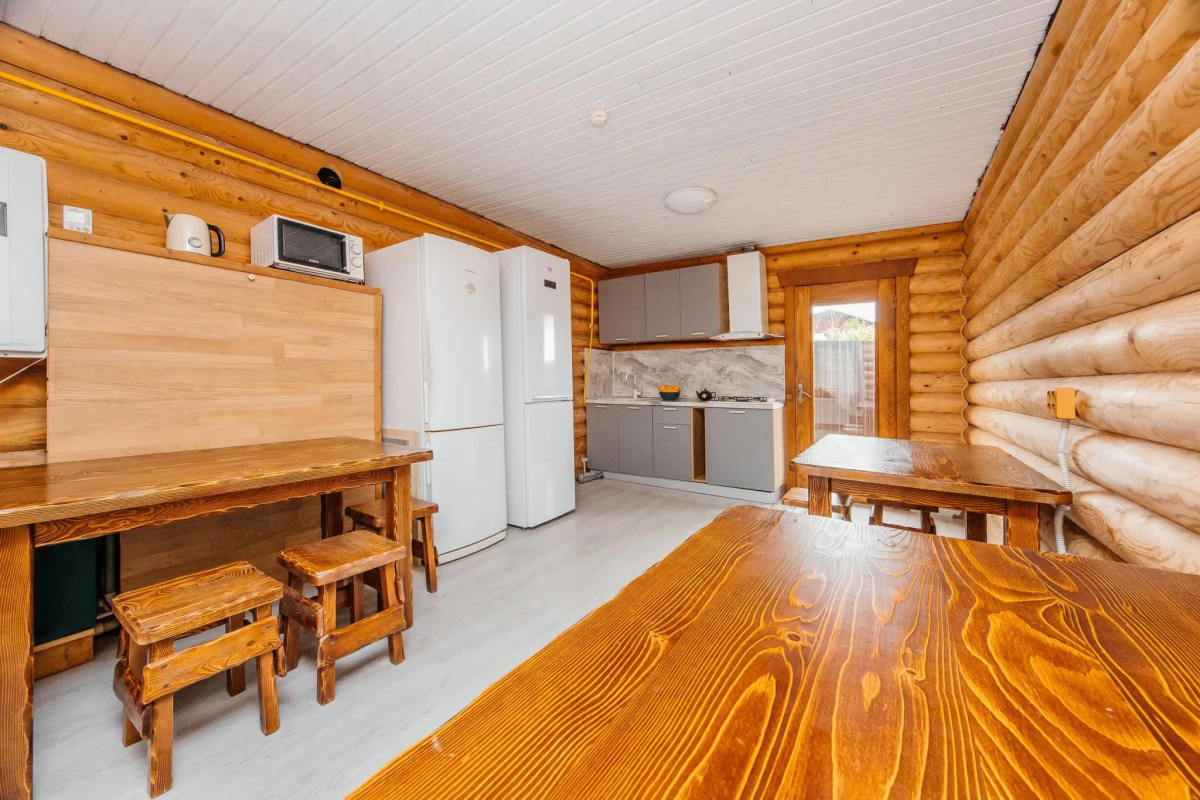 House Izbushka (Zhiloj dom)