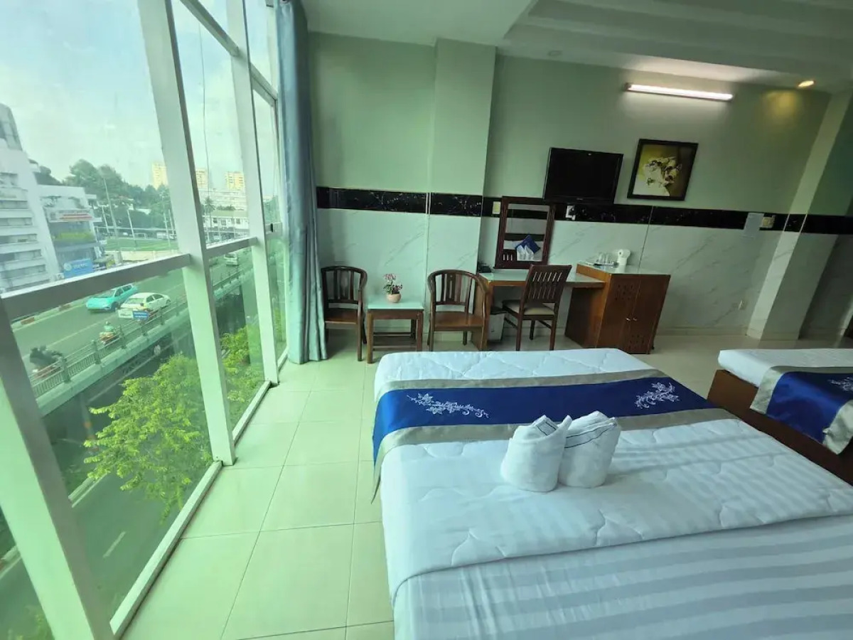 Tan Truong Son Hotel