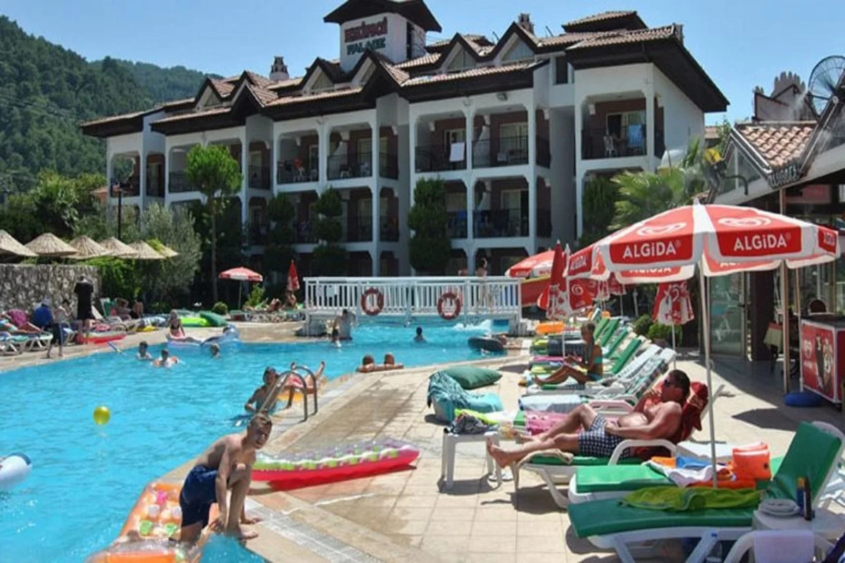 Club Ekinci Palace