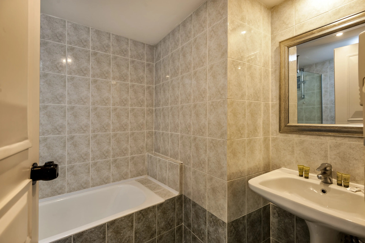 Elina Hotel Apartments