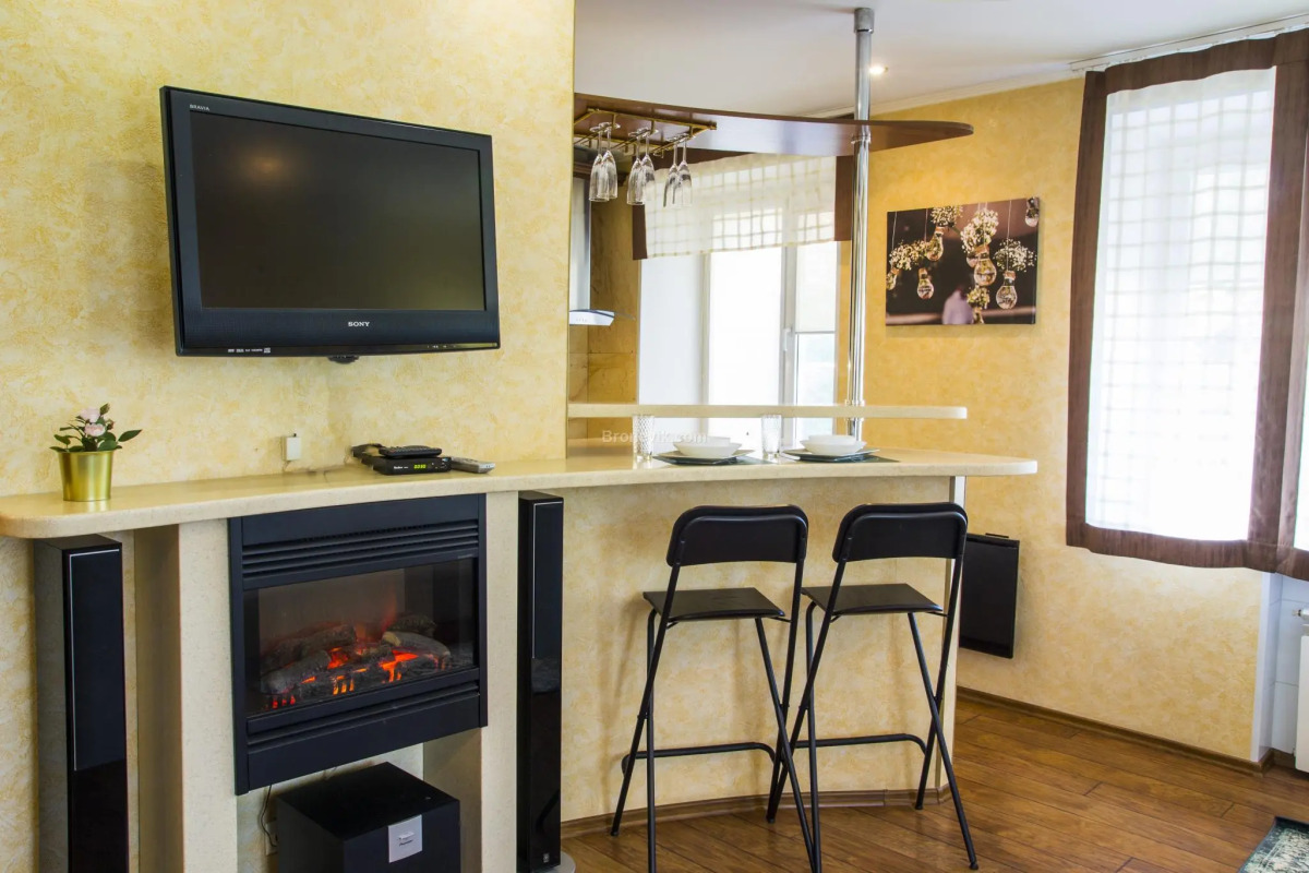 RENT-servis Apartamenty v istoricheskom tsentre Omska na Lermontova