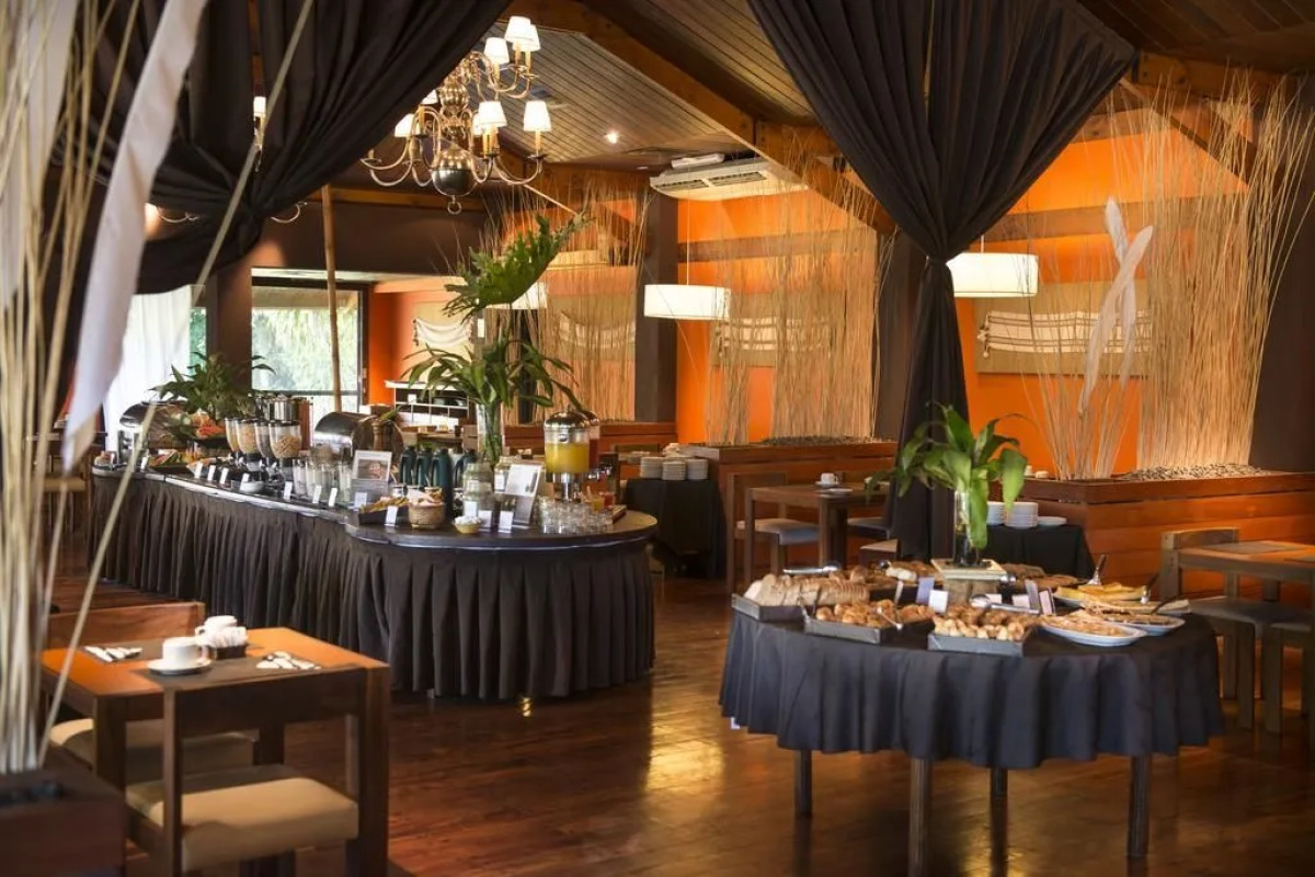 Raices Esturion Hotel