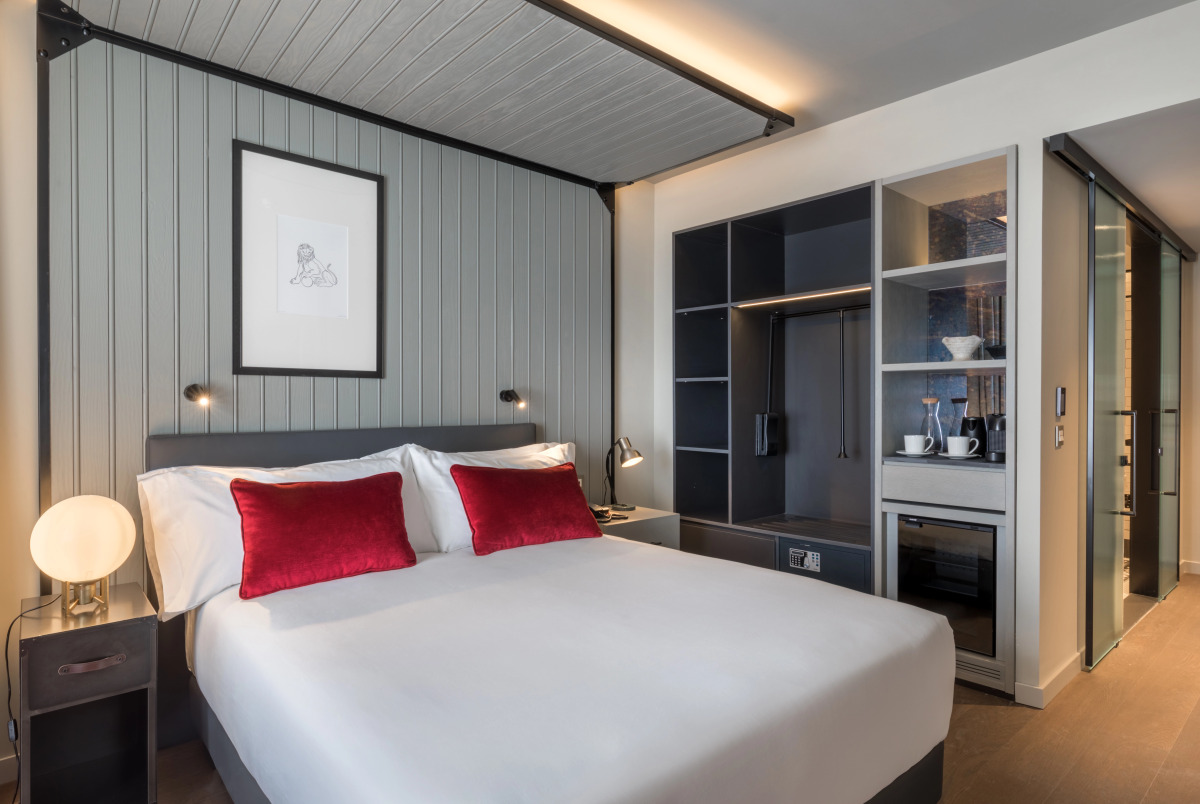 Отель Canopy by Hilton Madrid Castellana