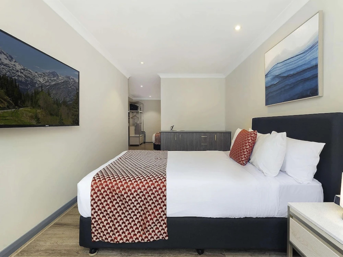 BreakFree on Broadway Sydney