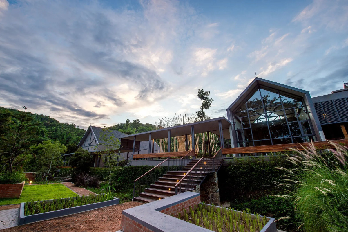 Flora Creek Chiang Mai