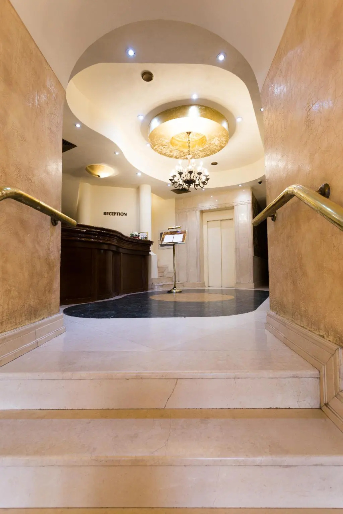 Hotel Opera by ZEUS International