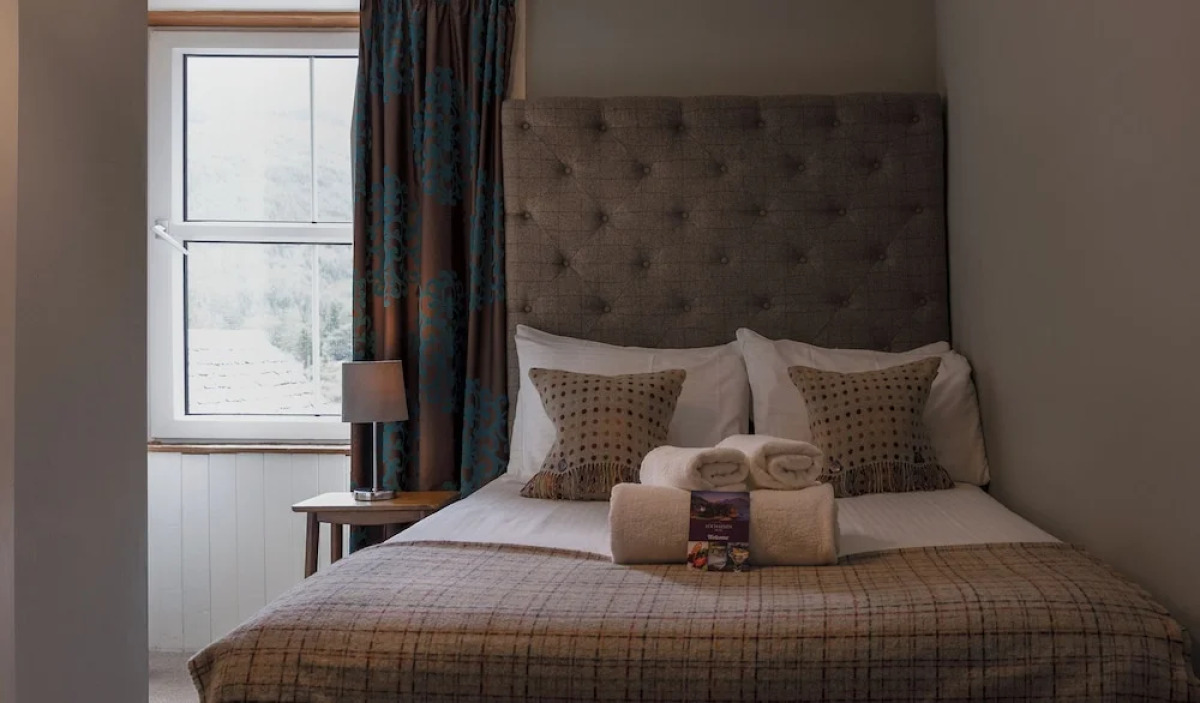 Loch Leven Hotel & Distillery