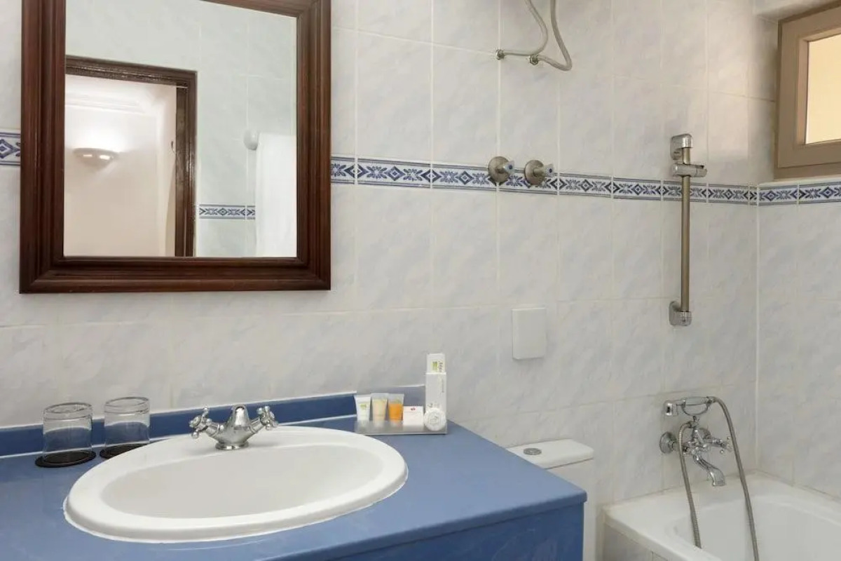 Ramada Resort, Accra Coco Beach