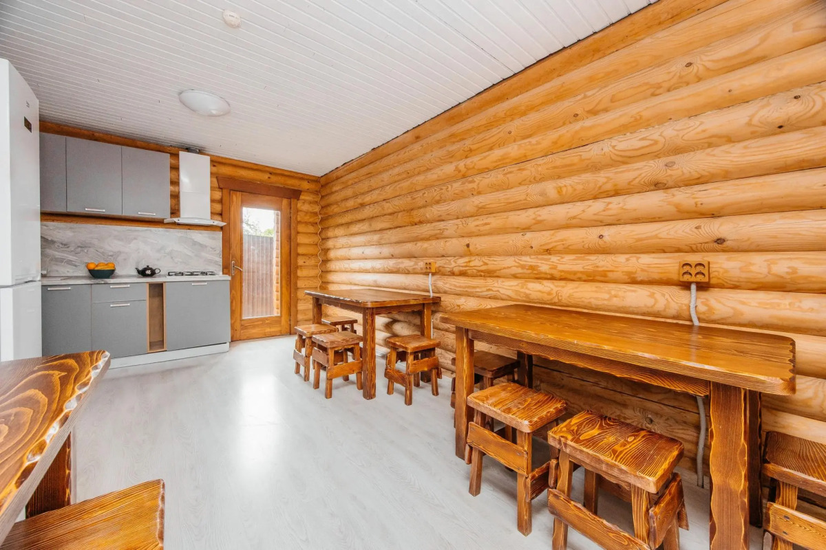 House Izbushka (Zhiloj dom)